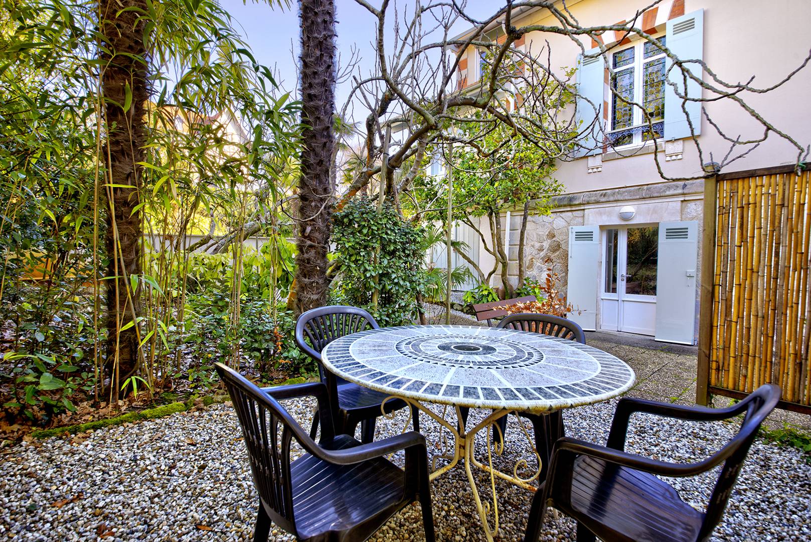 Villa "Tanit"  (  )
